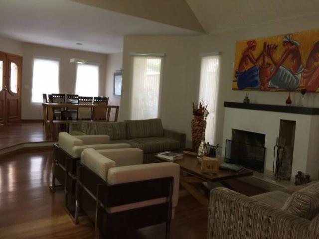 Casa para Locação em Santana de Parnaíba - 4